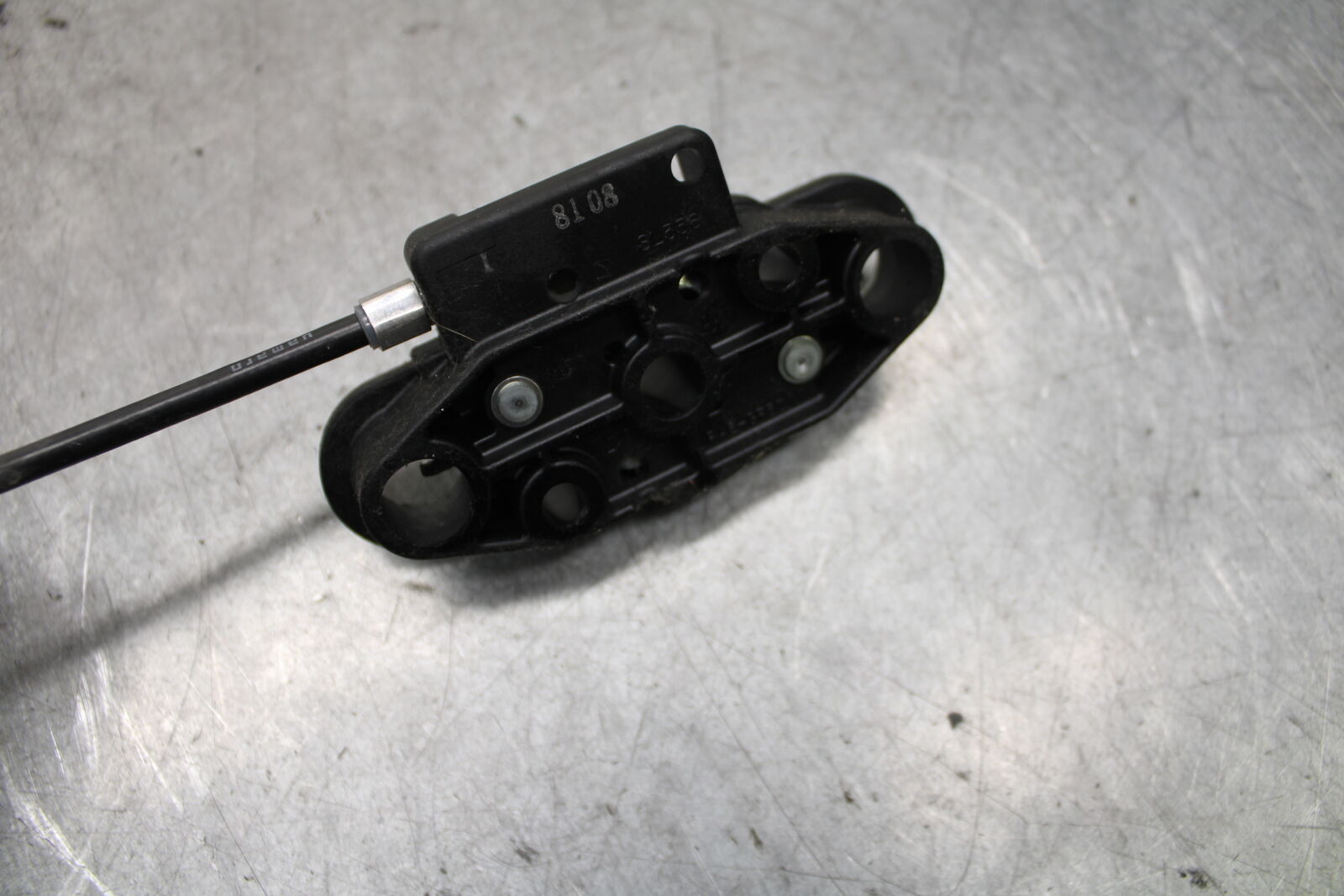 13-18 KAWASAKI NINJA ZX6R REAR PASSENGER SEAT LATCH LOCK 27016-0035 BB666