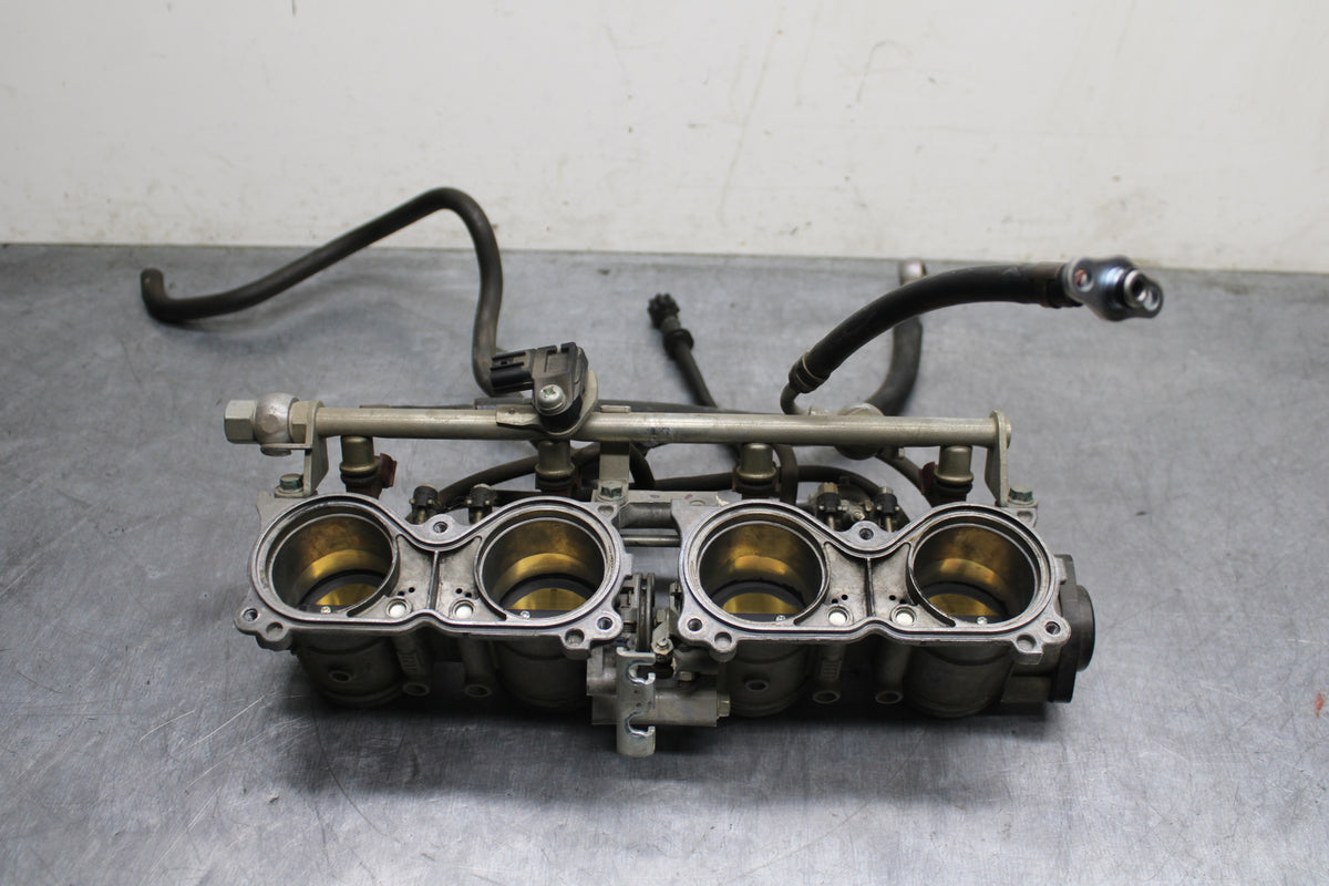 06-07 HONDA CBR1000RR MAIN FUEL INJECTORS / THROTTLE BODIES BB756