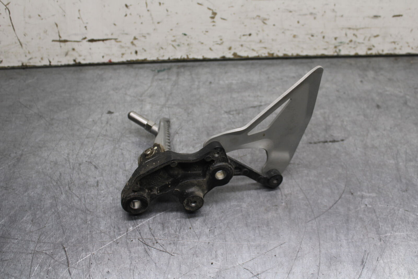 18-23 KAWASAKI NINJA 400 EX400 ABS LEFT REARSET REAR SET FOOT PEG REST BB747