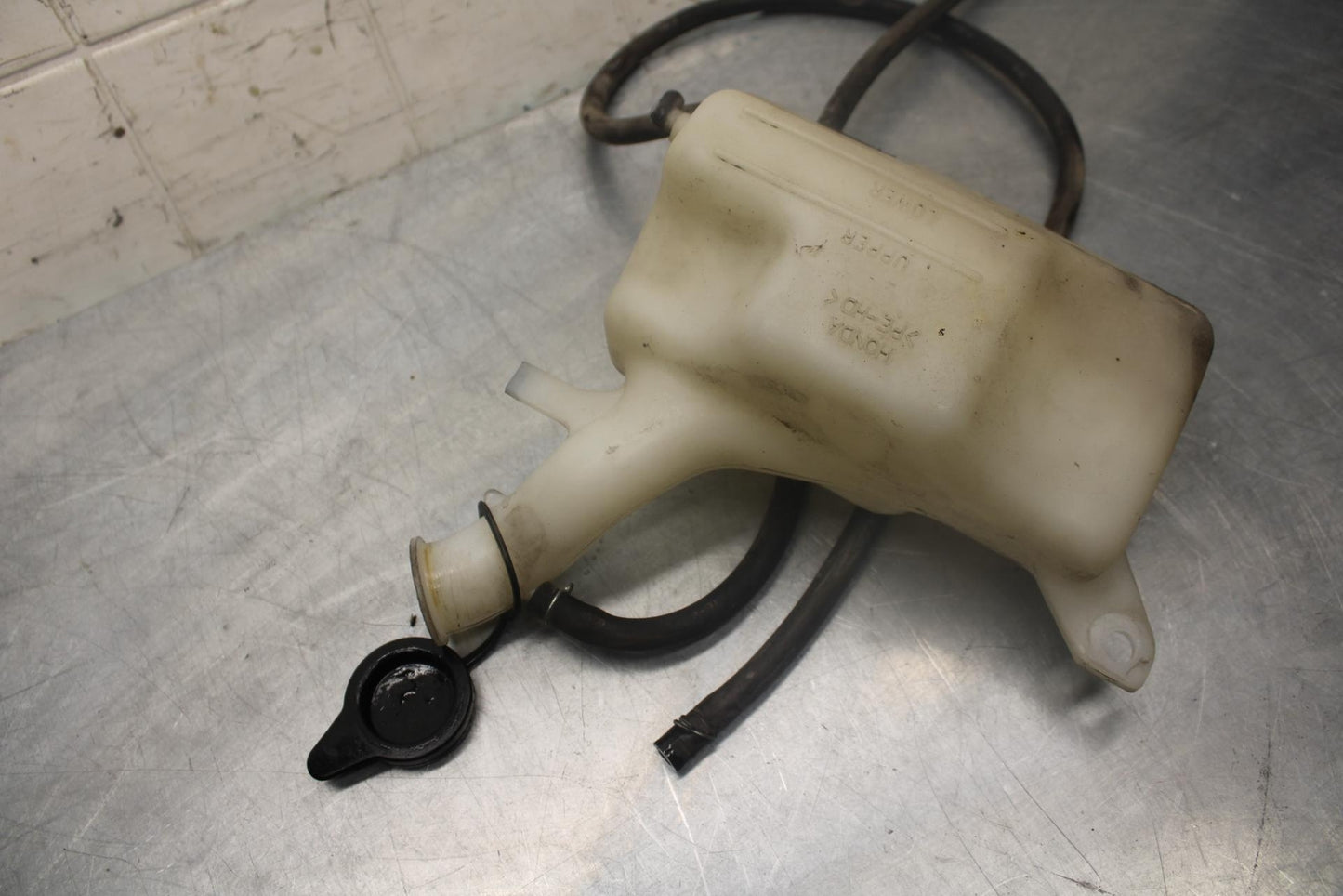 98-99 HONDA CBR900RR  COOLANT WATER TANK RESERVOIR BOTTLE BB458
