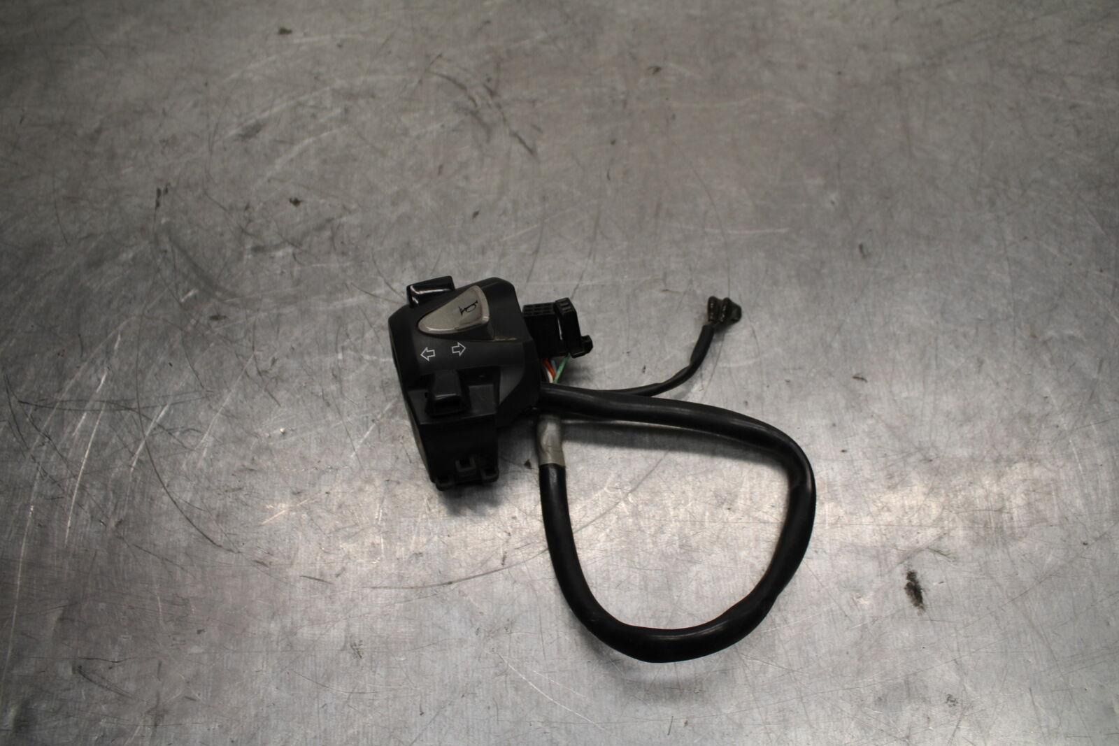 15-16 HONDA CB300F LEFT CLIP ON HANDLE HORN SIGNALS SWITCH SWITCHES BB740