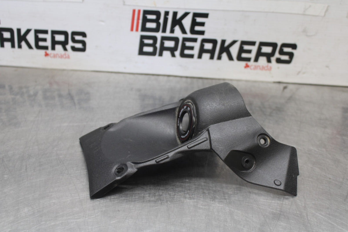 25 KAWASAKI Z900 IGNITION TRIM PANEL COVER BB928