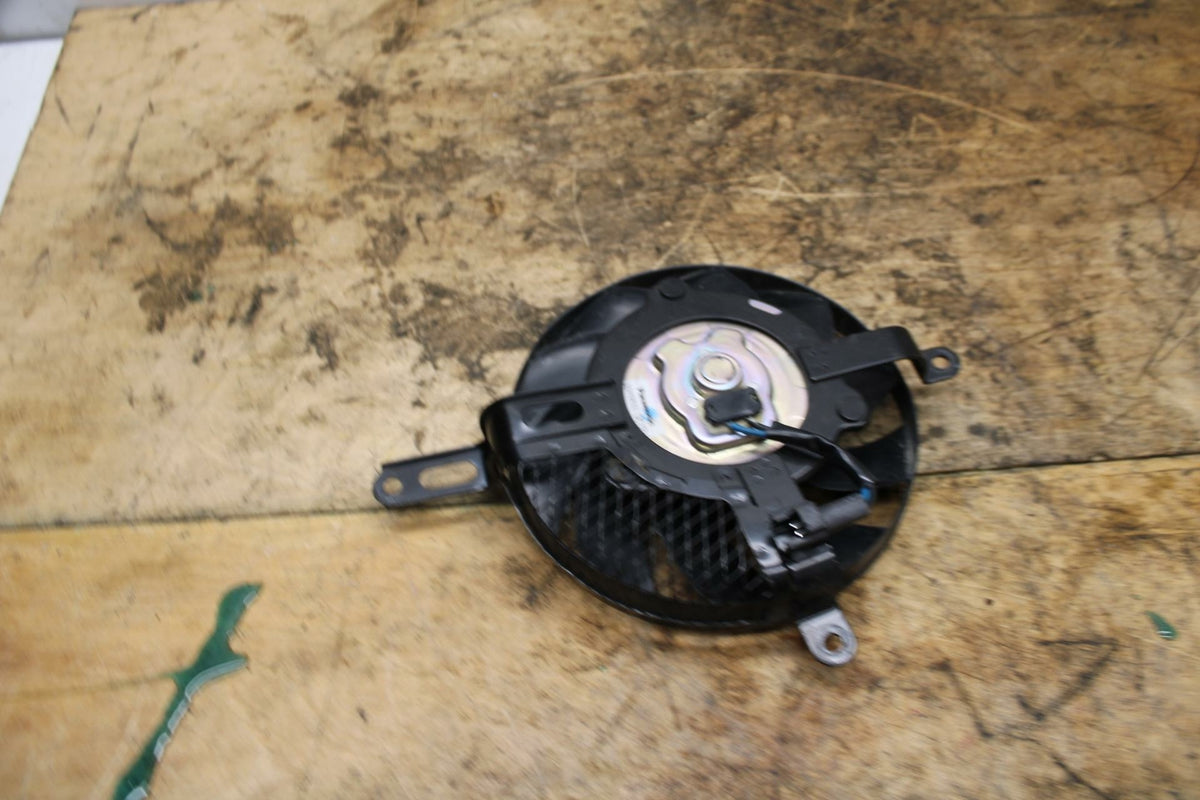 11-21 SUZUKI GSXR600 ENGINE RADIATOR COOLING FAN BB346