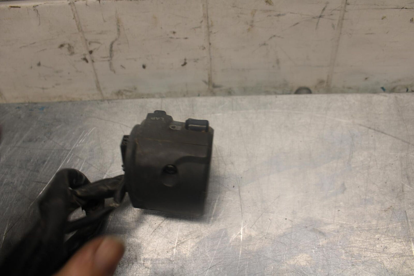 07-08 KAWASAKI NINJA ZX6R LEFT CLIP ON HANDLE HORN SIGNALS SWITCH  BB456