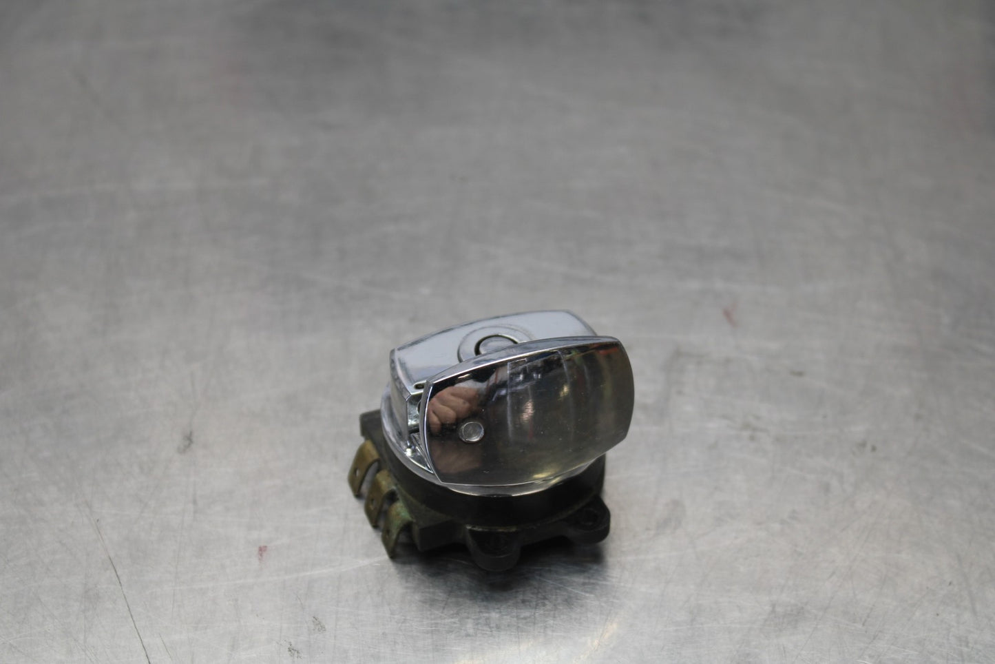 03-08 KAWASAKI VULCAN 1600 IGNITION LOCK KEY SET W/ GAS CAP BB196