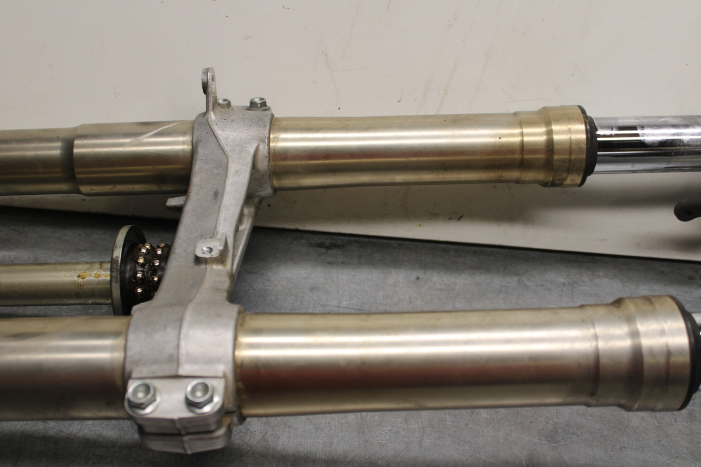 08-10 SUZUKI GSXR 600 COMPLETE FRONT END FORKS SUSPENSION TRIPLE TREE  BB753