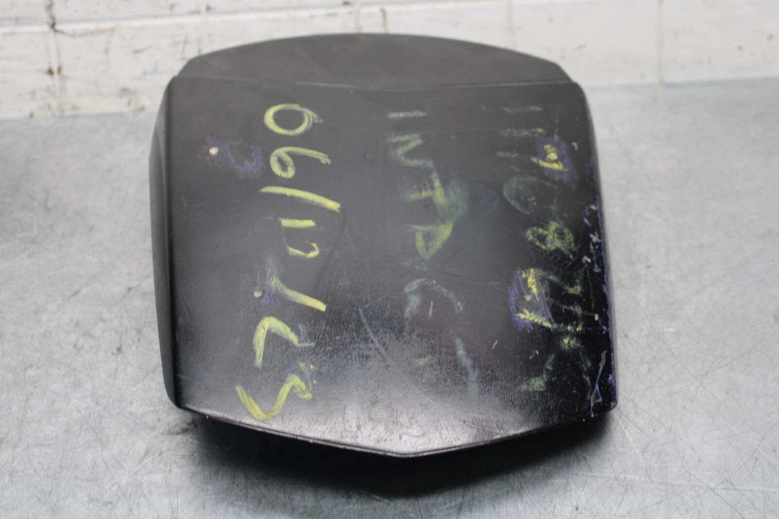 2003 Yamaha YZF R6 REAR BACK SEAT SOLO COWL FAIRING COVER BB539