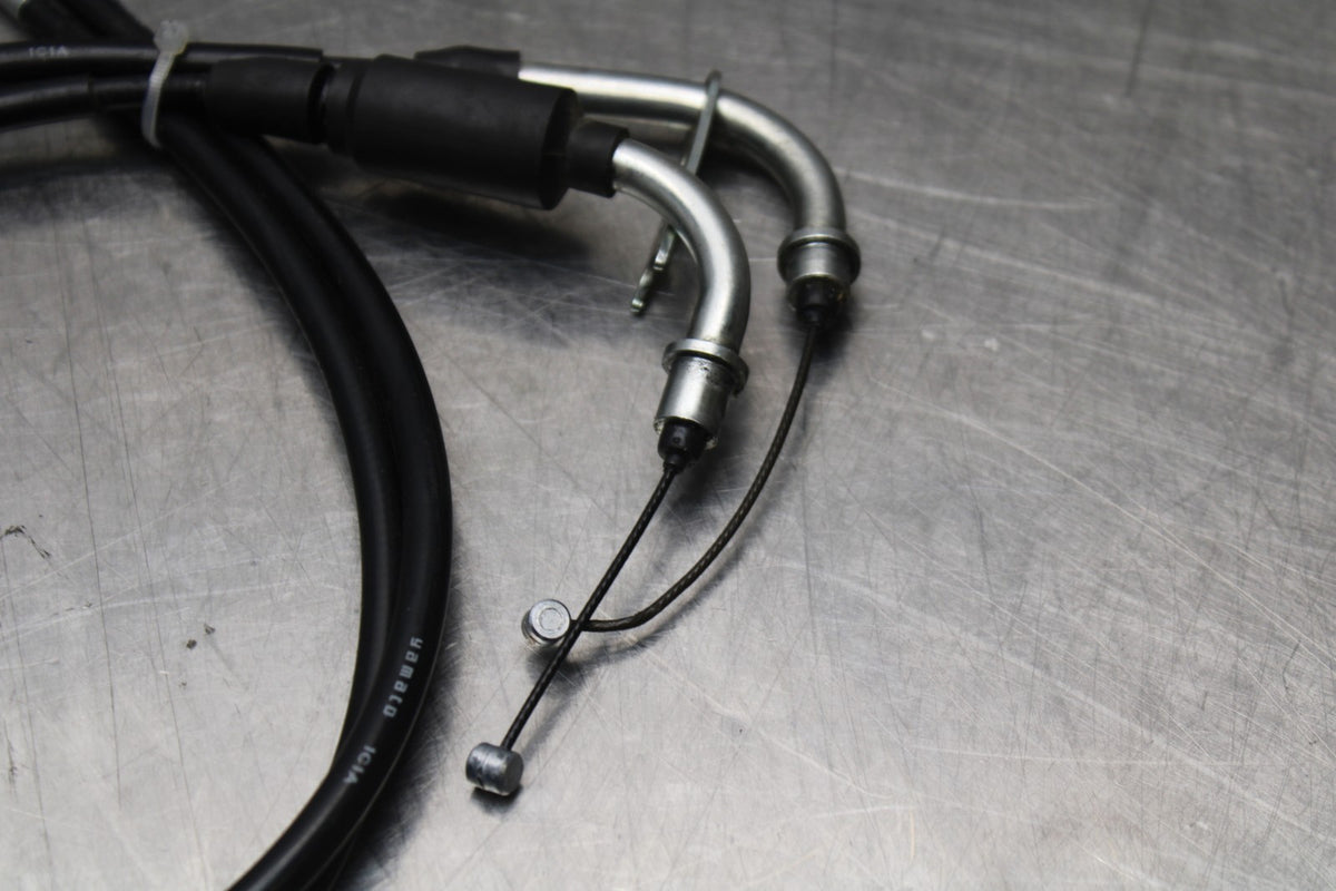 20-25 SUZUKI GSXR750 THROTTLE CABLES LINES BB810