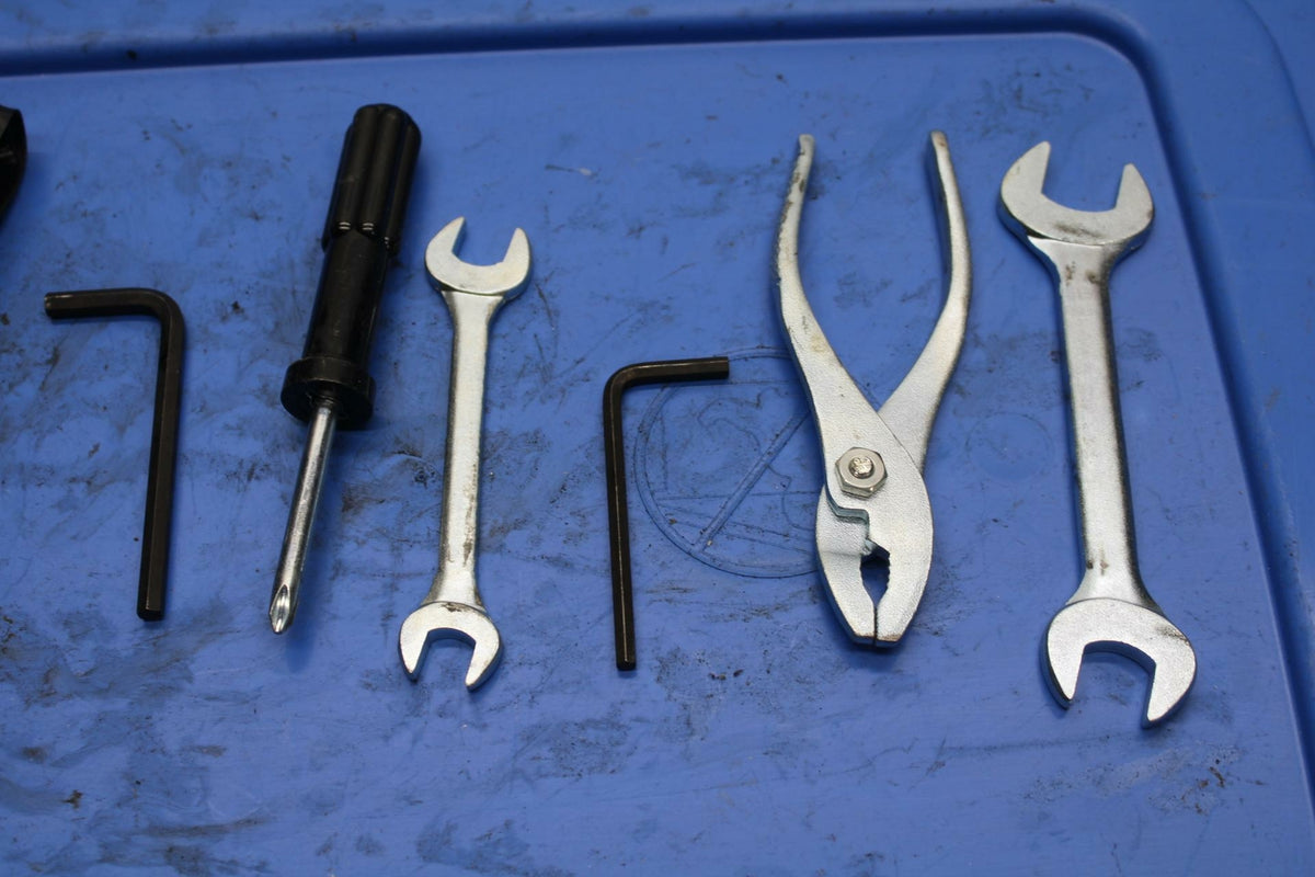 15-21 SUZUKI GSXR600 STOCK TOOLS OEM TOOL BAG KIT SET BB418