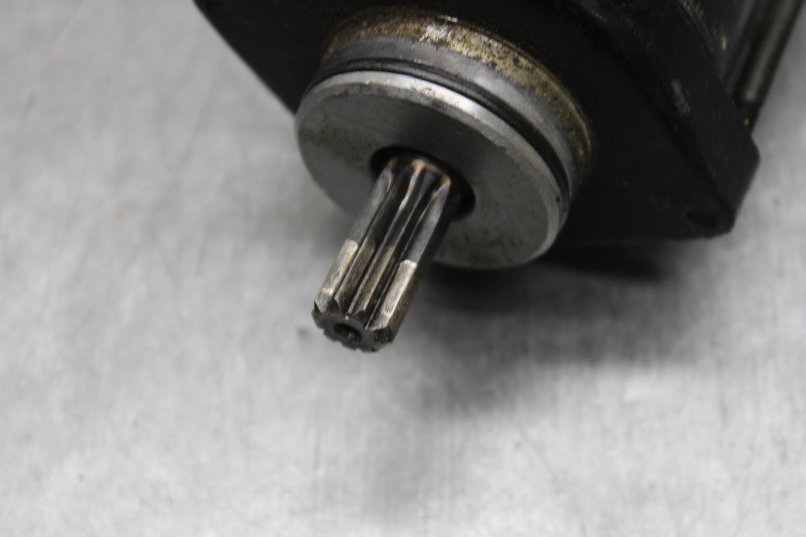 03-08 KAWASAKI VULCAN 1600 ENGINE STARTING STARTER MOTOR -DC 12V BB123