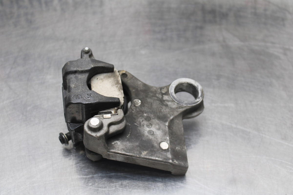 08-16 YAMAHA YZF R6 REAR BACK BRAKE CALIPER W MOUNT BRACKET BB798