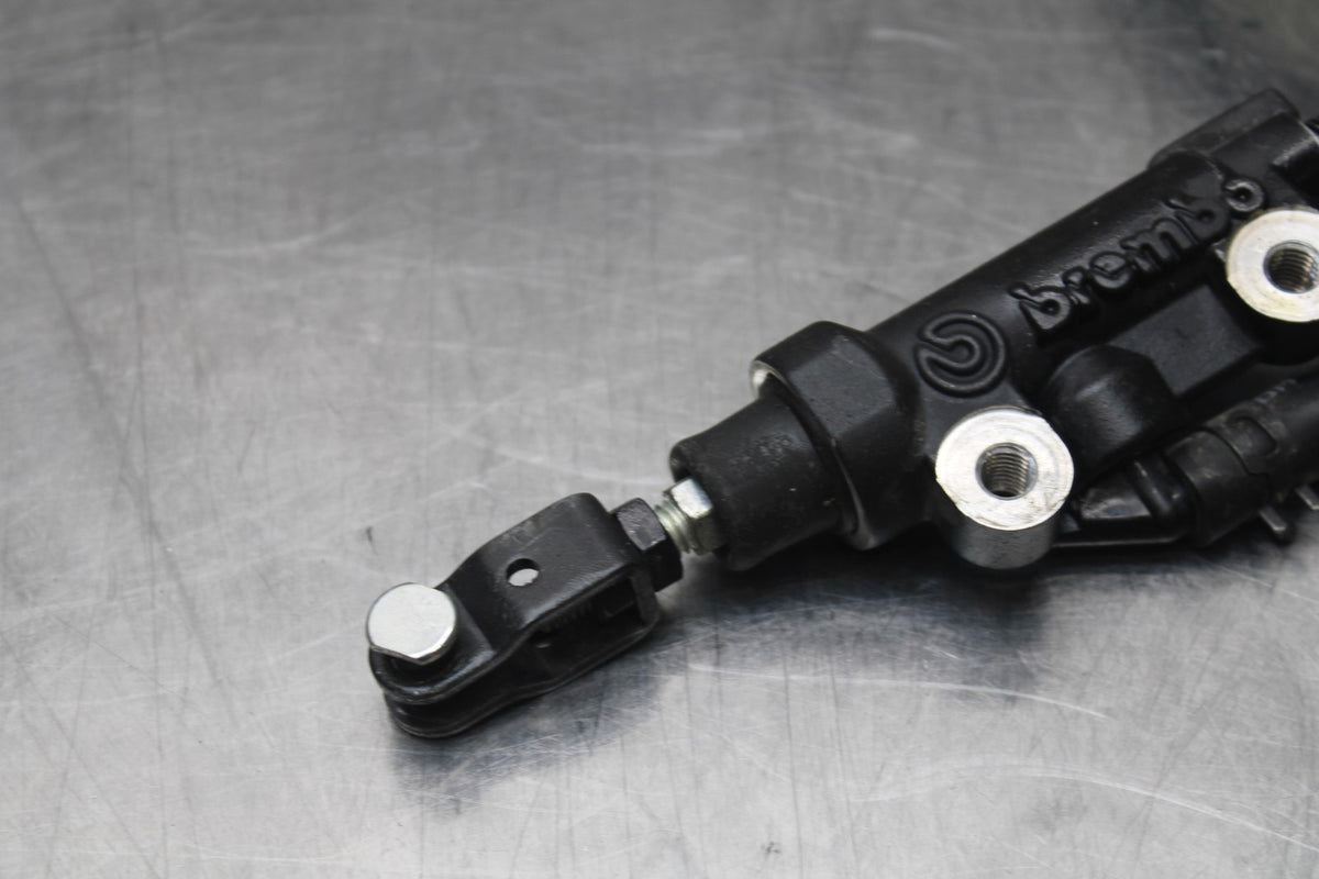 16 YAMAHA XSR900 REAR BACK BRAKE MASTER CYLINDER W RESERVOIR BB786