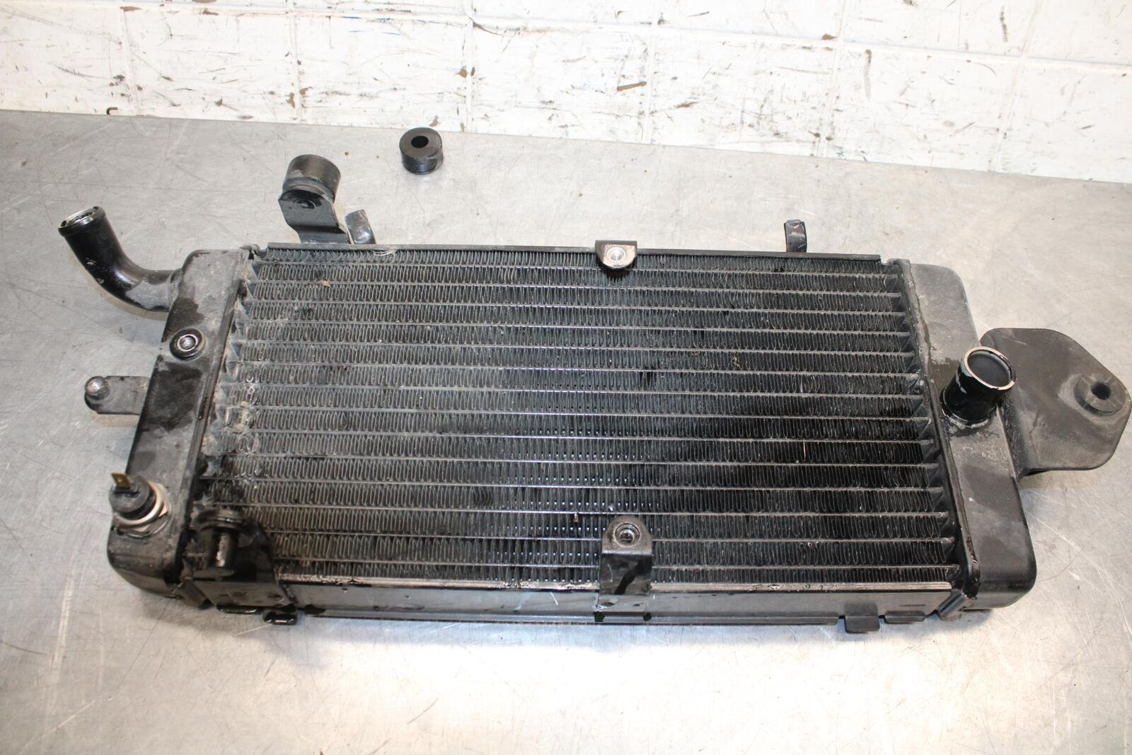 2007 Honda Shadow Spirit 1100 VT1100C ENGINE COOLER COOLING RADIATOR BB561