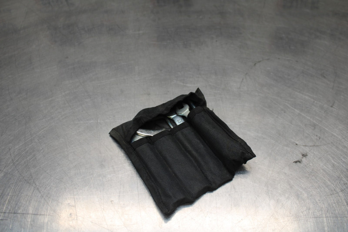 17-18 YAMAHA YZF R3 STOCK TOOLS OEM TOOL BAG KIT SET BB813