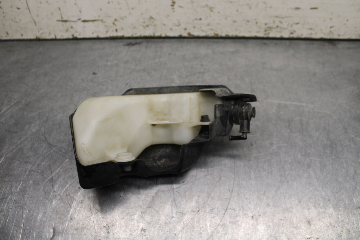 14-17 YAMAHA FZ09 COOLANT WATER TANK RESERVOIR BOTTLE BB111