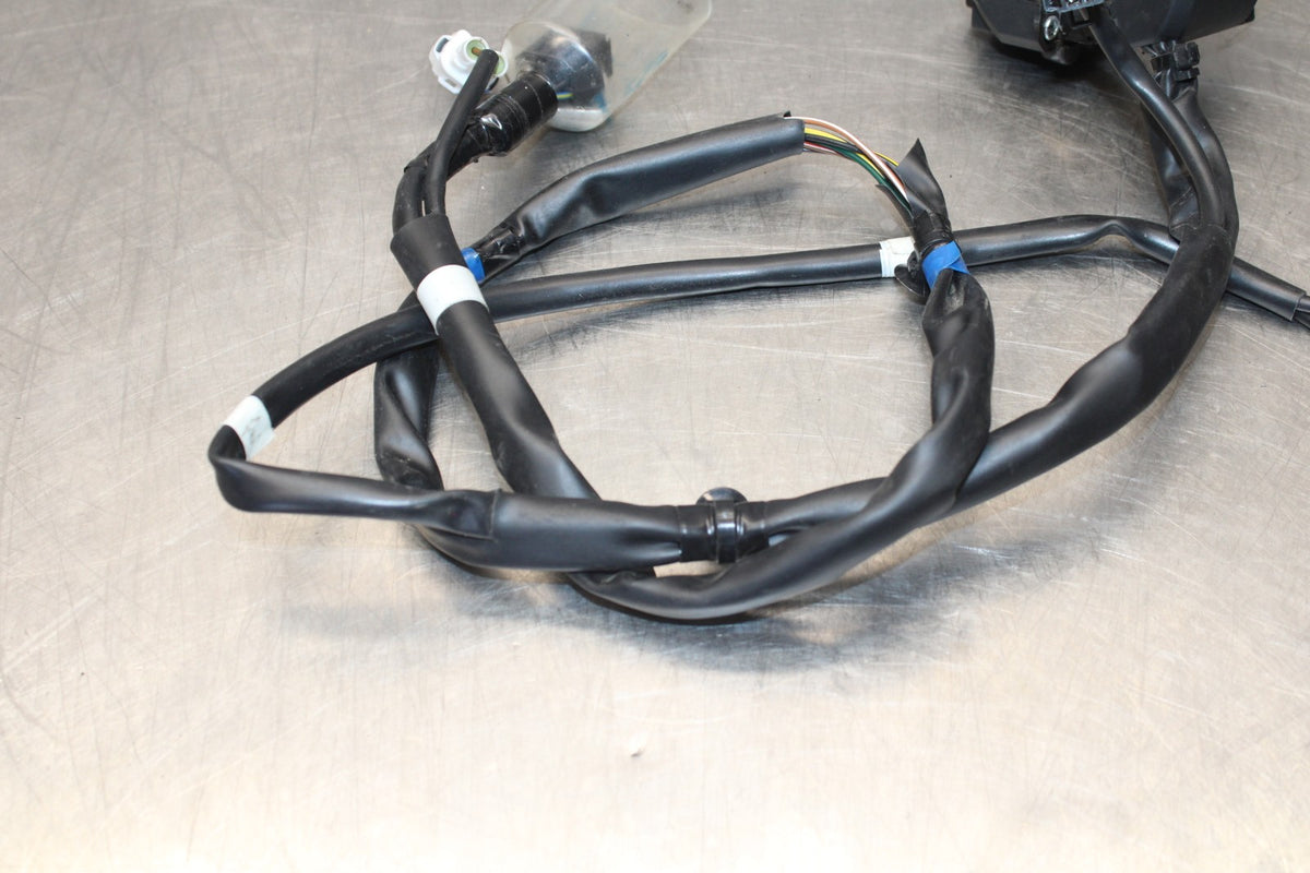 23 YAMAHA YZF R3 LEFT CLIP ON HANDLE HORN SIGNALS SWITCH SWITCHES bb806