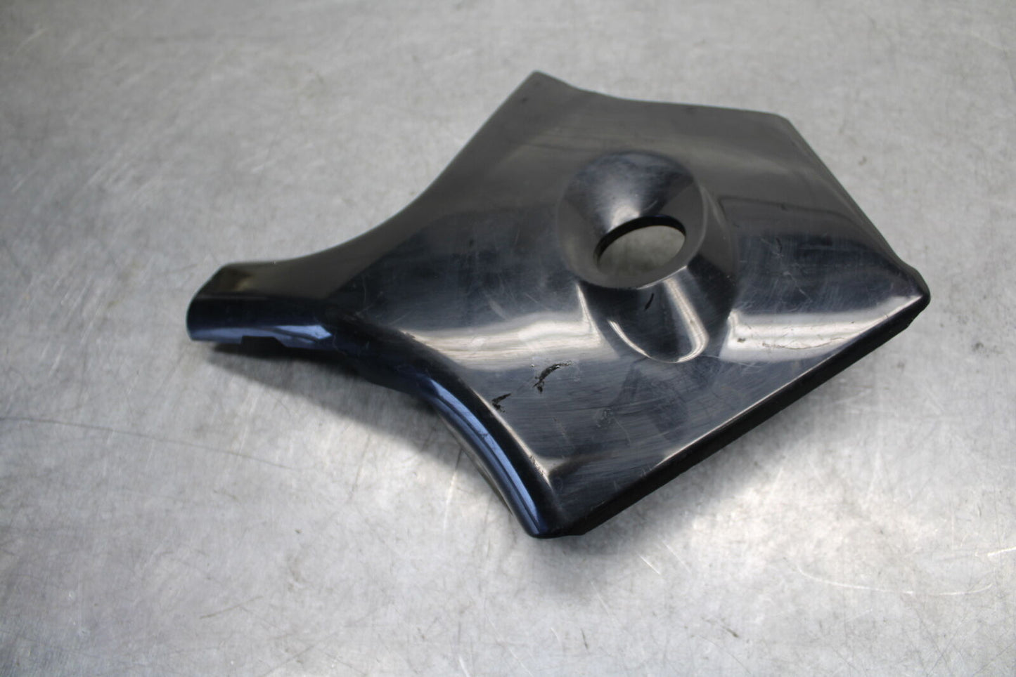 05-06 SUZUKI BOULEVARD M50 NECK FRAME COVER COWL BB671