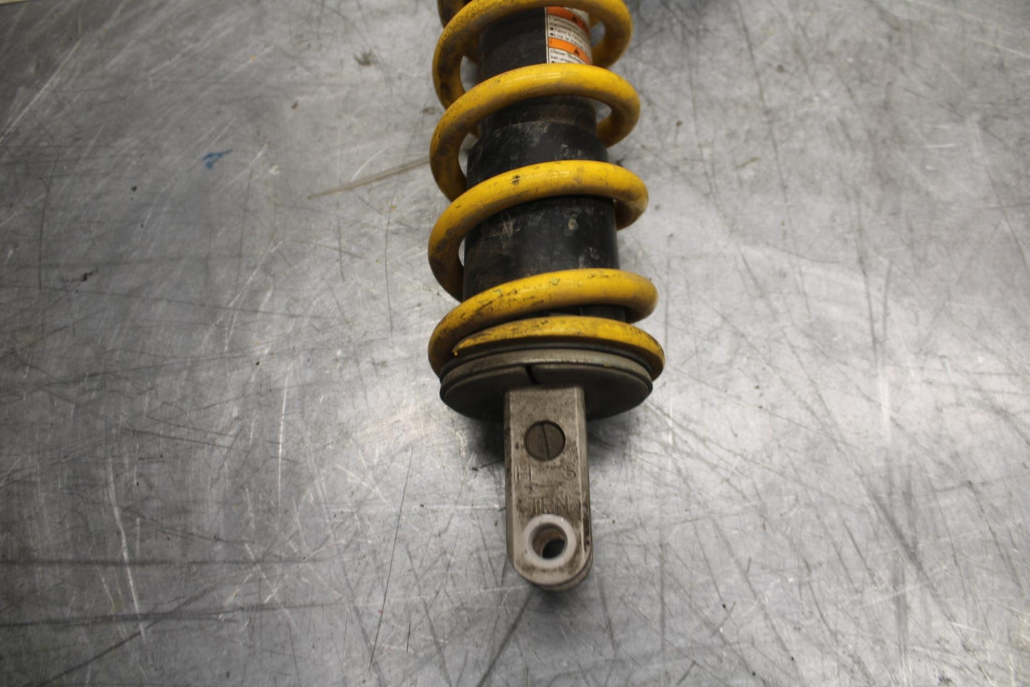 2006 Suzuki GSXR600 REAR BACK SHOCK ABSORBER SUSPENSION 62100-01H00-163 BB245 B