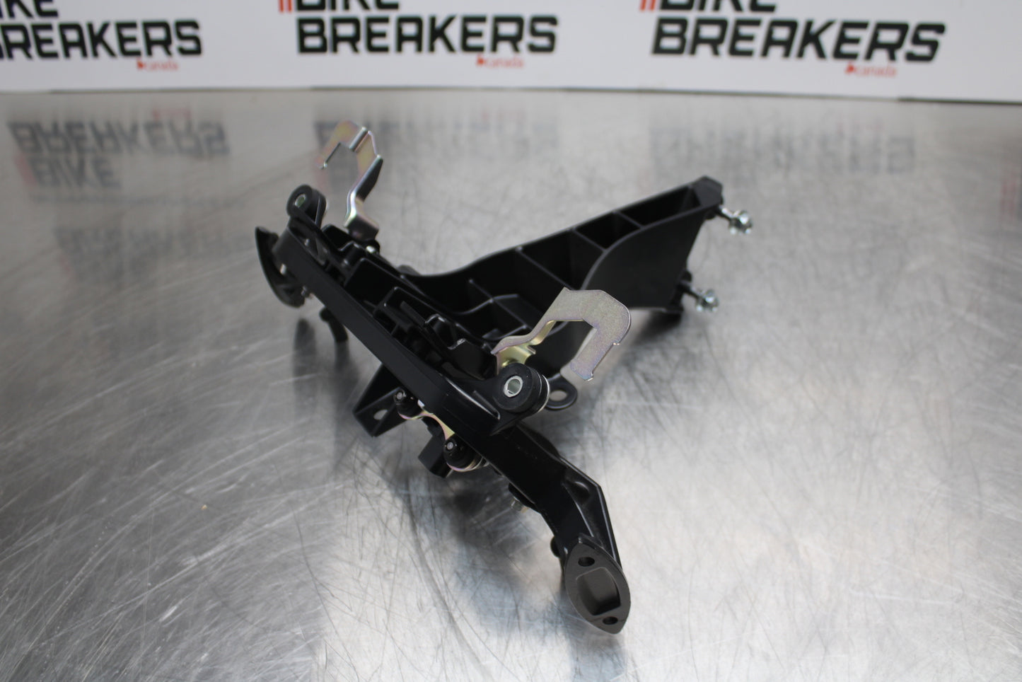 23-24 KAWASAKI NINJA ZX14R NEW!! UPPER FAIRING MIRROR GAUGES STAY BRACKET BB153