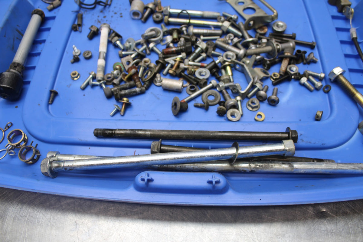 98-05 HONDA SUPER HAWK 1000 VTR1000F MOUNTING BOLTS HARDWARE SCREWS BB924