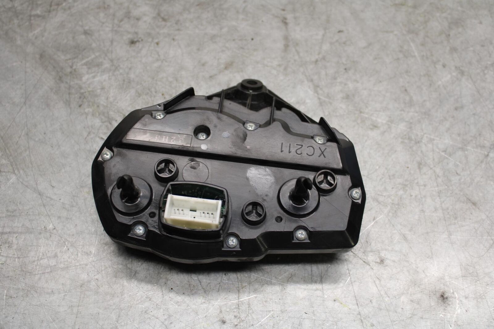 06-07 SUZUKI GSXR750 SPEEDO TACH GAUGES DISPLAY CLUSTER SPEEDOMETER BB543#B