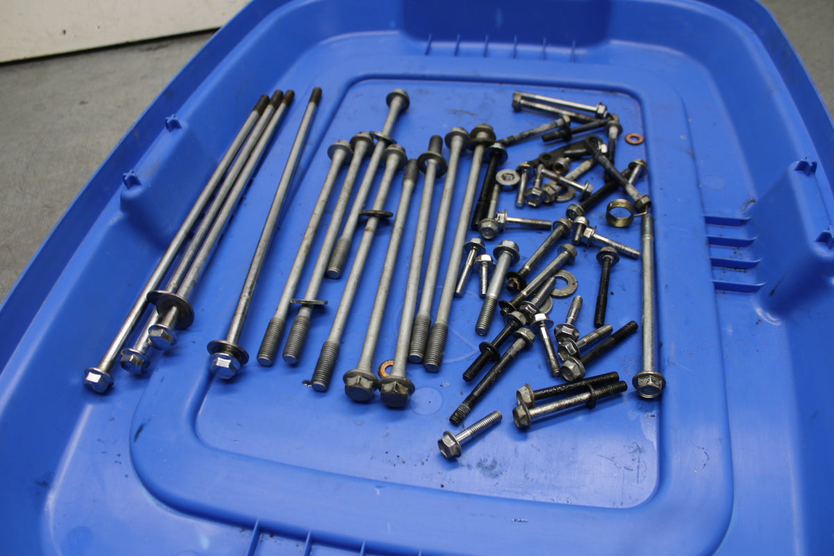 87-03 SUZUKI INTRUDER 1400 VS1400GLP ENGINE BOLTS HARDWARE BB752