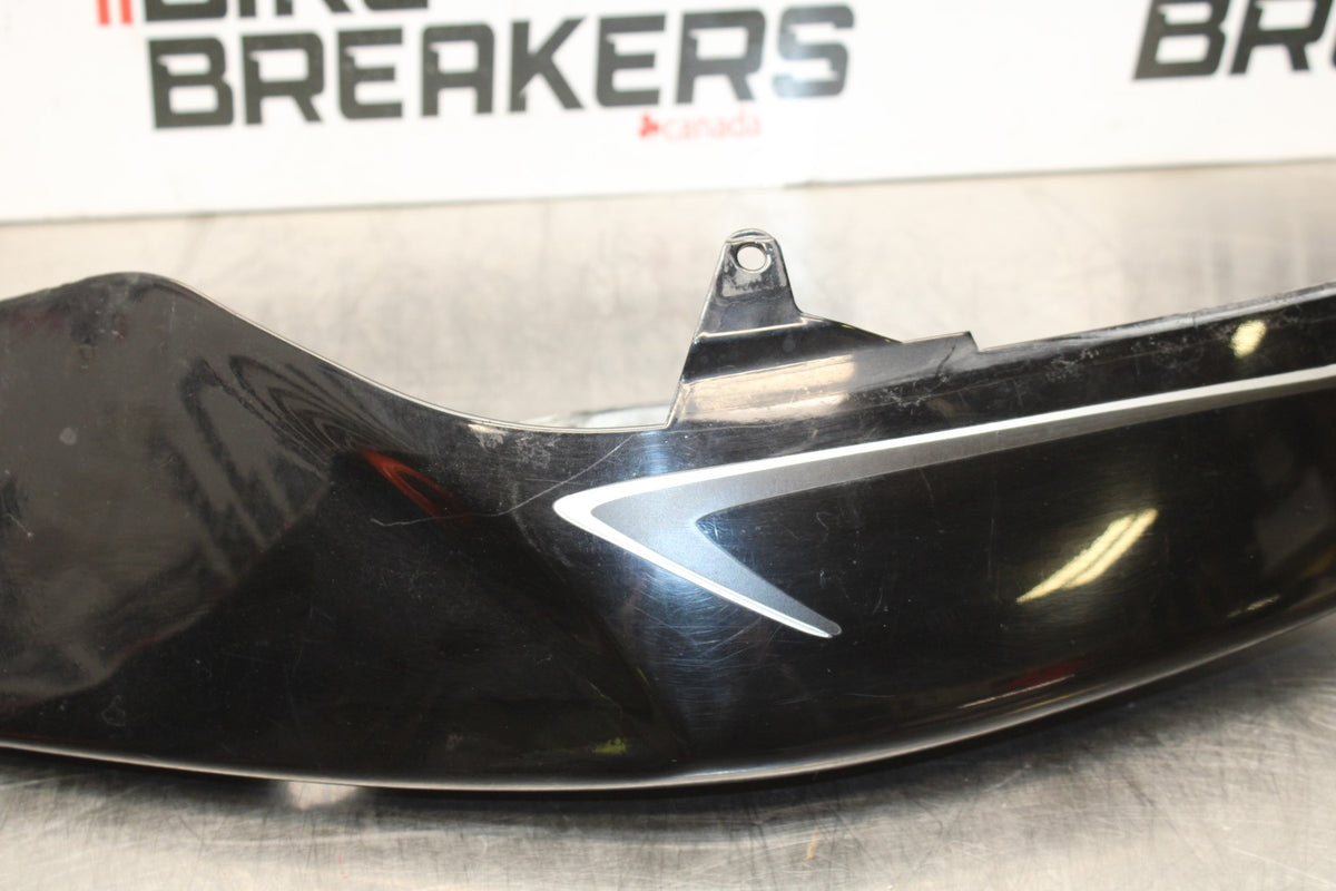 06-07 SUZUKI GSXR 600 LEFT REAR BACK TAIL FAIRING COWL SHROUD BB178
