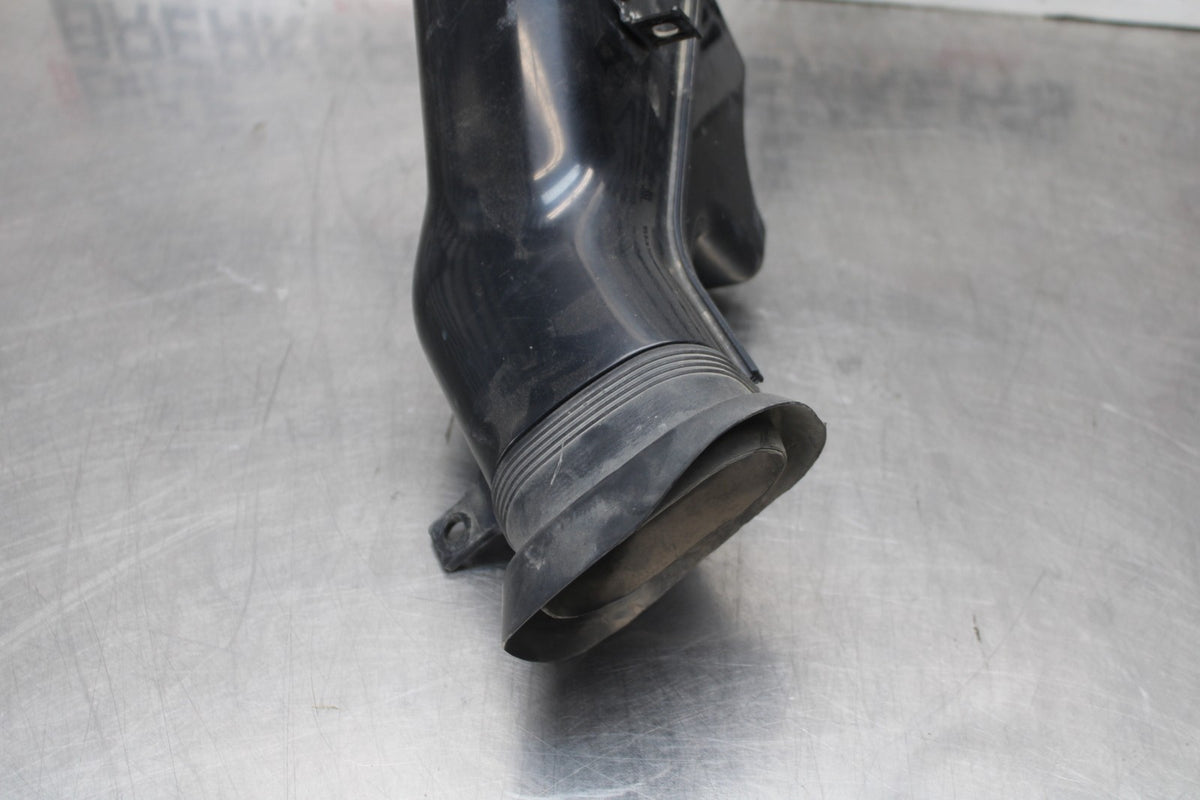 97-00 SUZUKI GSXR600 SRAD LEFT RAM AIR INTAKE DUCT TUBE BB921