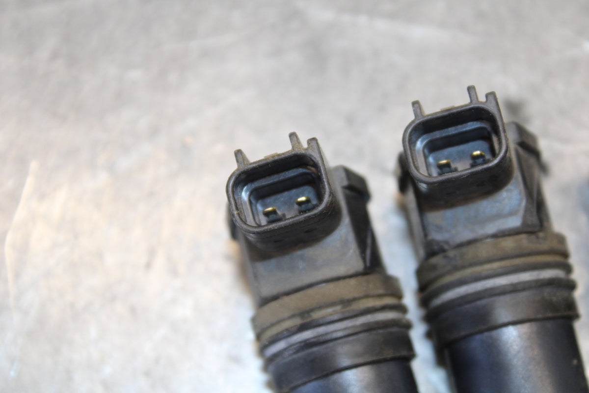 05-06 HONDA CBR600RR IGNITION COILS COIL SPARK PLUG CAPS 30700-MEE-641 BB689