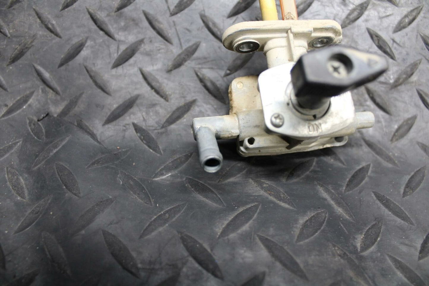 03-06 SUZUKI QUADSPORT Z400 FUEL GAS TANK PETCOCK SHUT ON OFF VALVE BB207