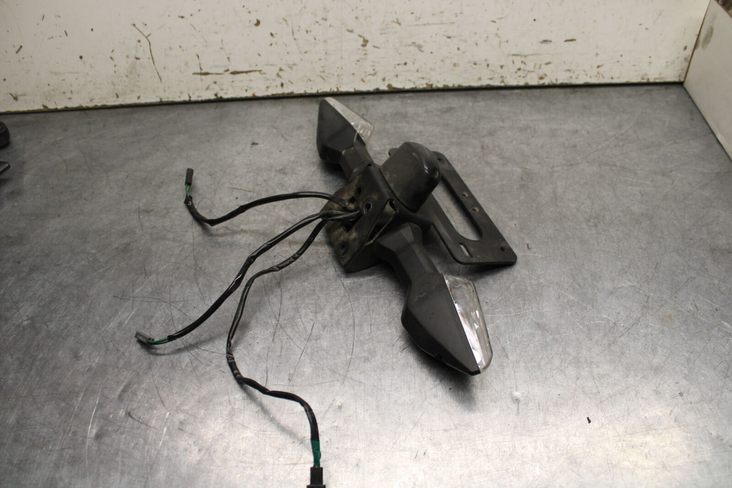 19-22 KAWASAKI Z400 REAR BACK TAIL LIGHT MOUNT BRACKET AND LIGHT BB738