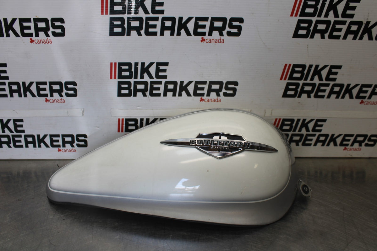 05-09 SUZUKI BOULEVARD C90 RIGHT GAS TANK COVER TRIM PANEL COWL  BB918