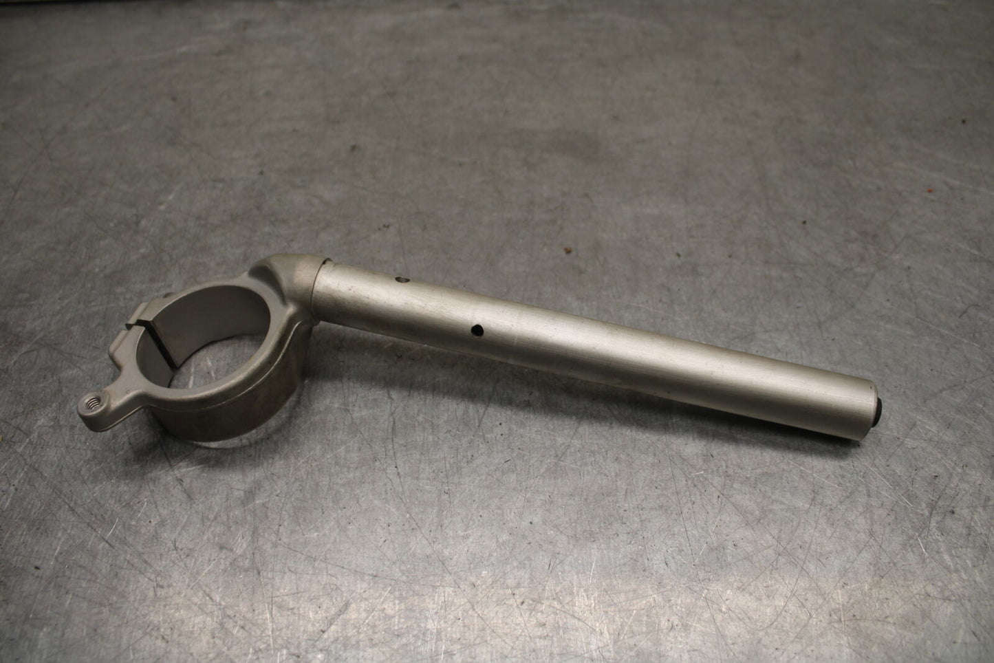 09-14 YAMAHA YZF R1 RIGHT CLIP ON HANDLEBAR 14B-26122-00-00 BB696