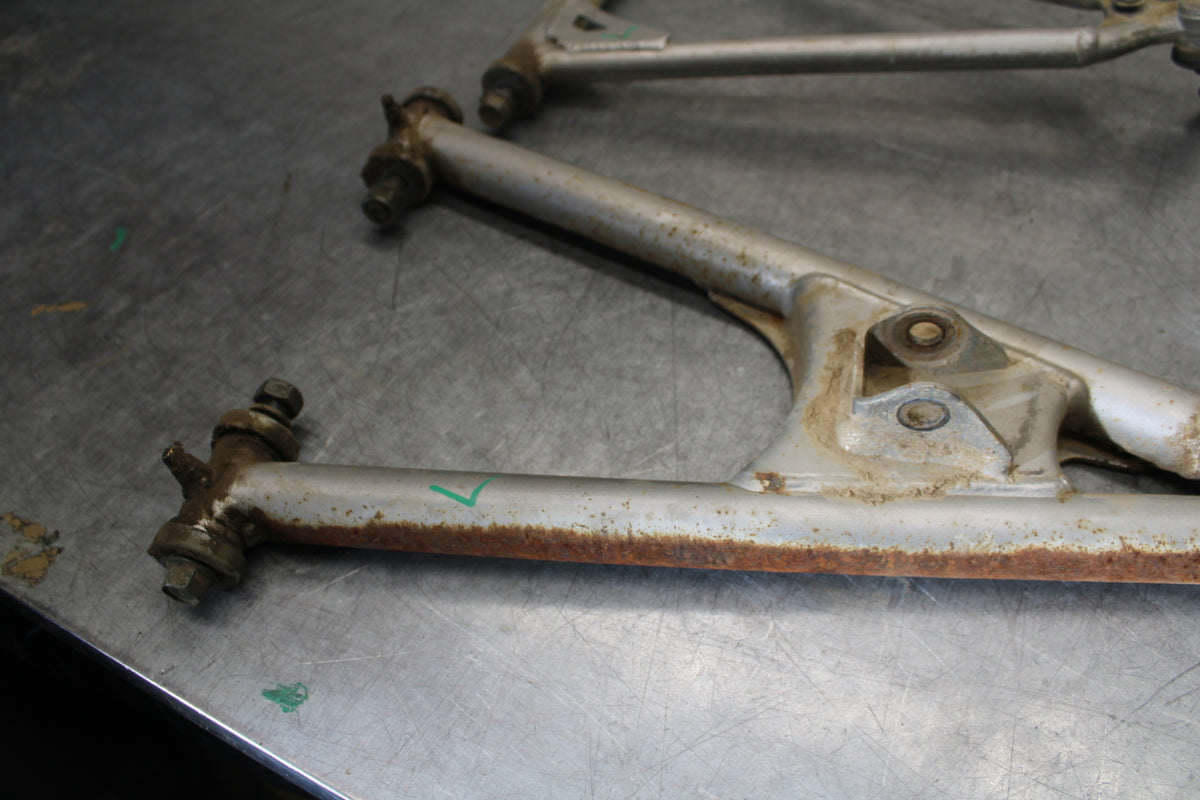 01-05 YAMAHA RAPTOR 660R FRONT LOWER UPPER LEFT CONTROL A ARMS  BB695