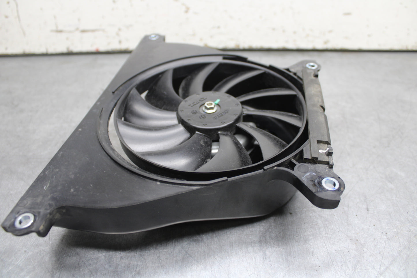18-24 KAWASAKI NINJA 650 ENGINE RADIATOR COOLING FAN BB725