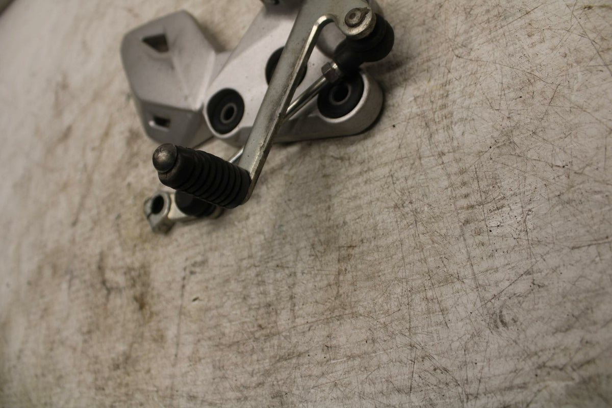 15-16 SUZUKI GSXS750 LEFT REARSET REAR SET FOOT PEG W SHIFTER BB374