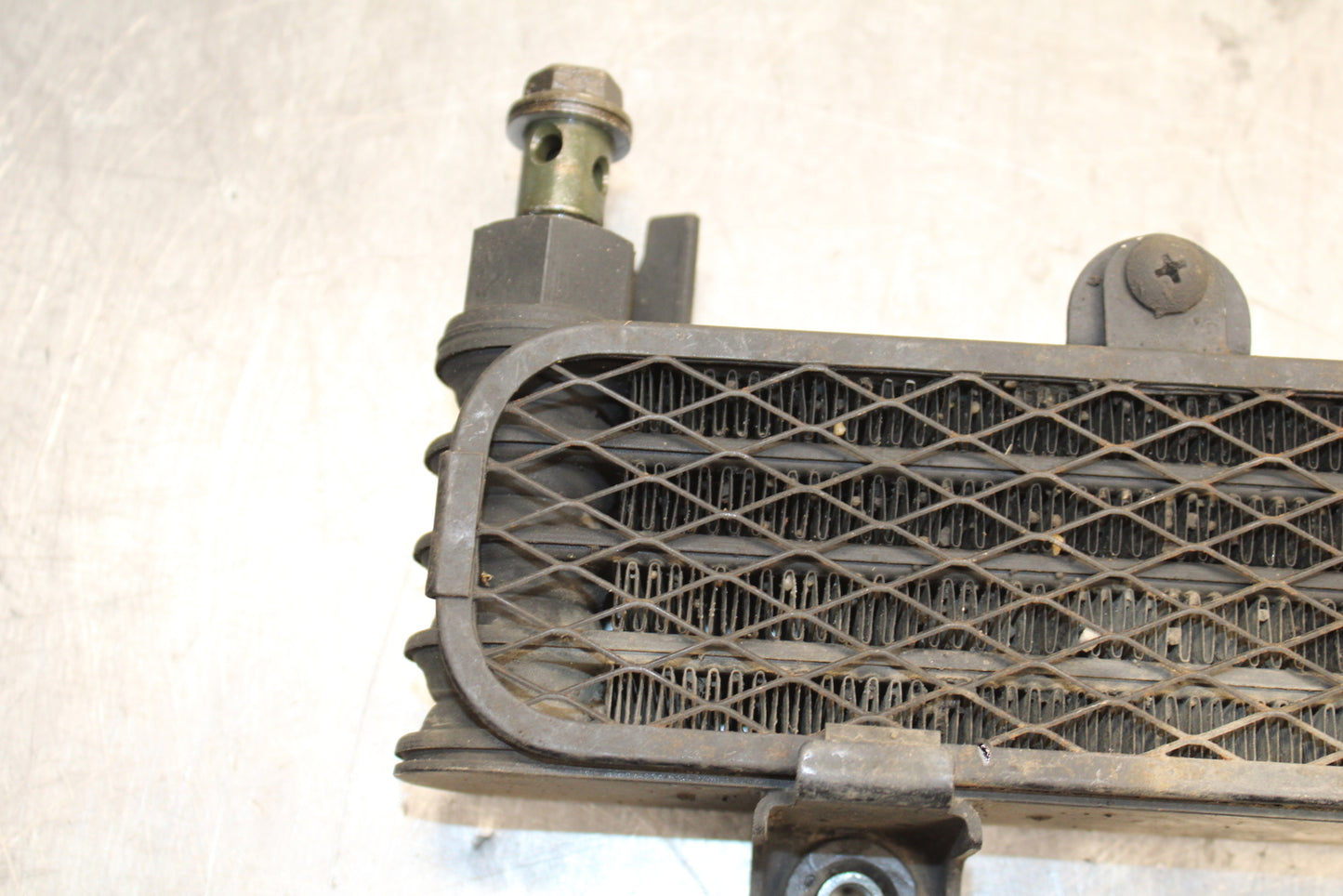 03 SUZUKI SV650S ENGINE MOTOR OIL COOLER  BB130