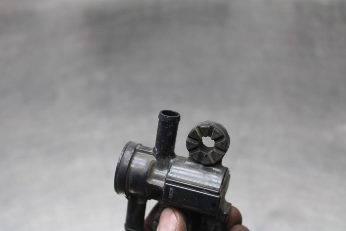 18 HONDA CB500F AIR VALVE SOLENOID TOP ENGINE SWITCH SENSOR BB861