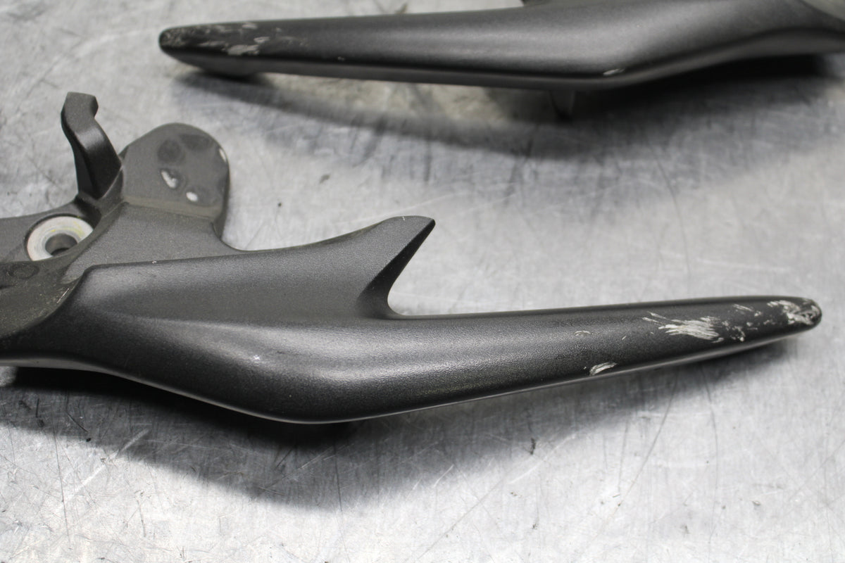 15-16 HONDA CB300F PASSENGER REAR SEAT GRAB BAR HANDLE SET BB740
