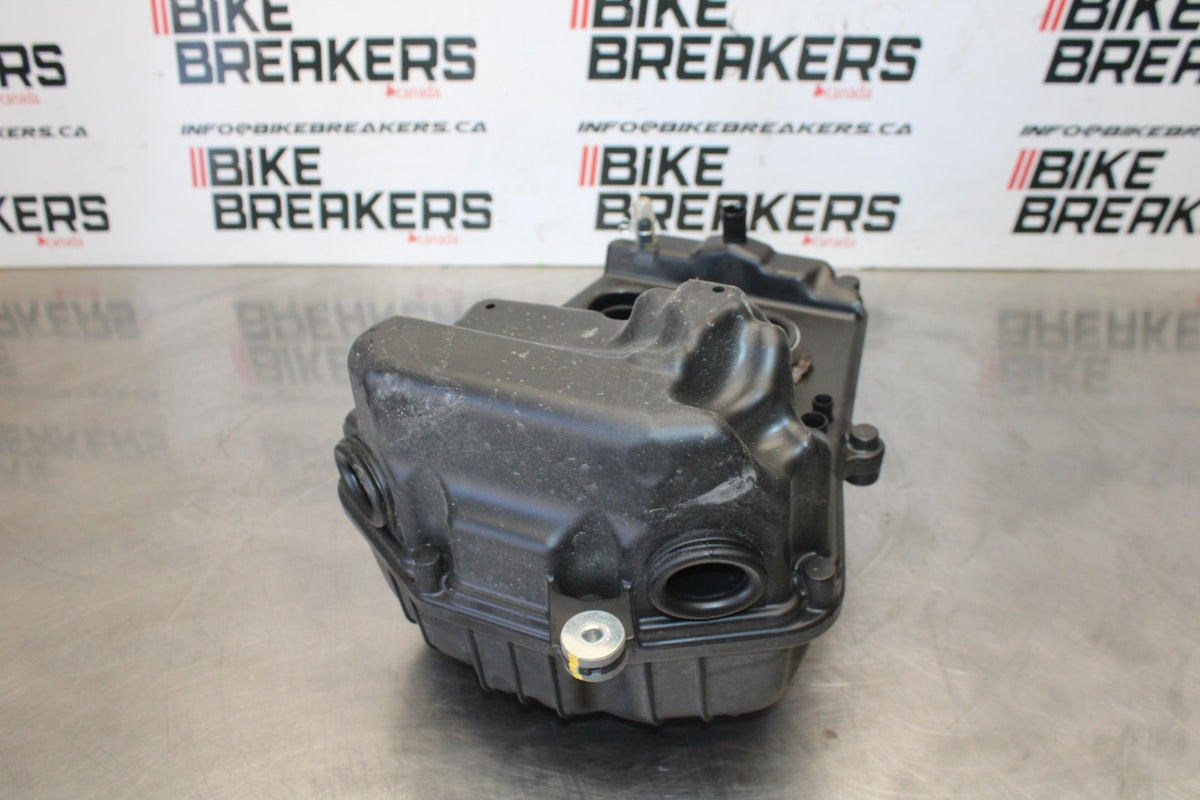 24-25 KAWASAKI ELIMINATOR 450 AIRBOX AIR INTAKE FILTER BOX BB869