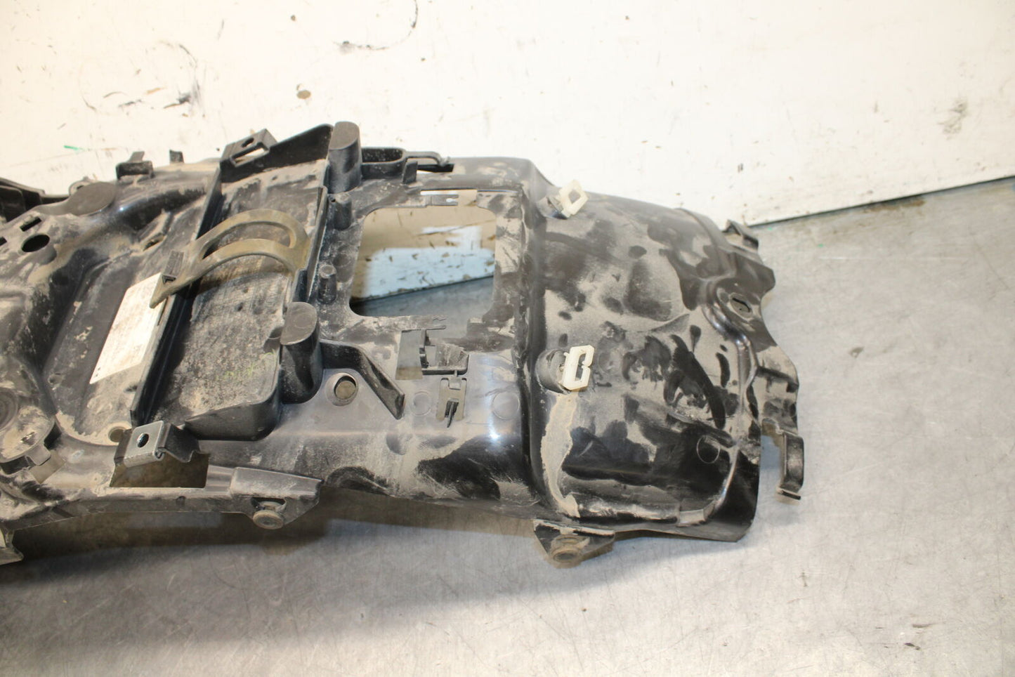 16-17 KAWASAKI VULCAN S 650 EN650 ABS BATTERY TRAY BOX HOLDER BB731