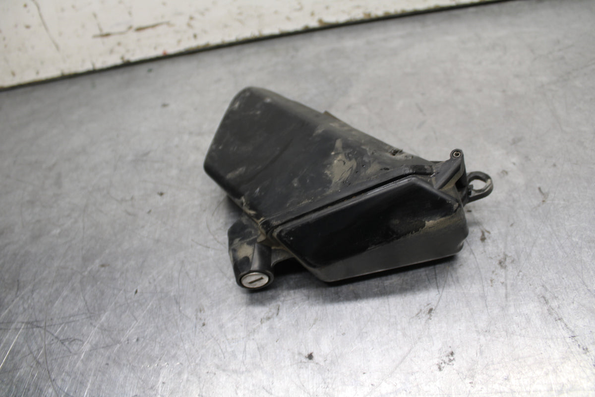 05-06 HONDA CBR600RR STOCK TOOLS OEM TOOL BAG KIT SET NO KEY BB739