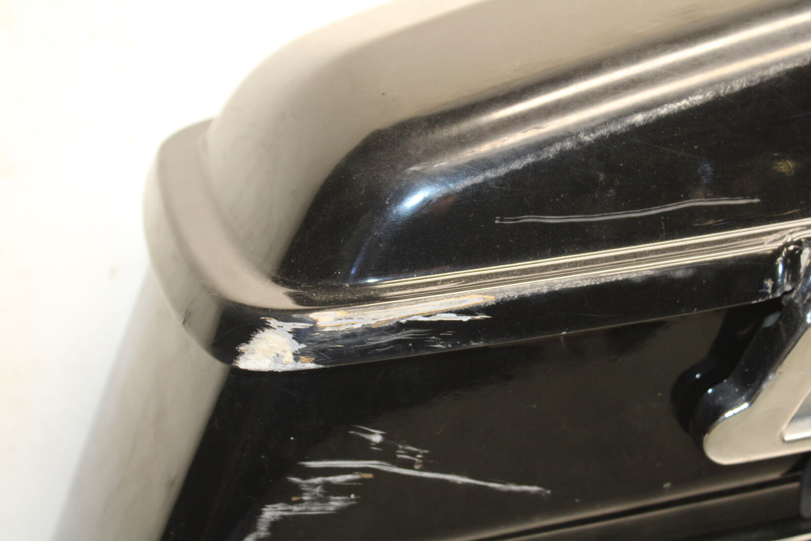 05-09 SUZUKI BOULEVARD C90 SIDE CARGO LUGGAGE SADDLEBAG BAG COMPARTMENT BB692