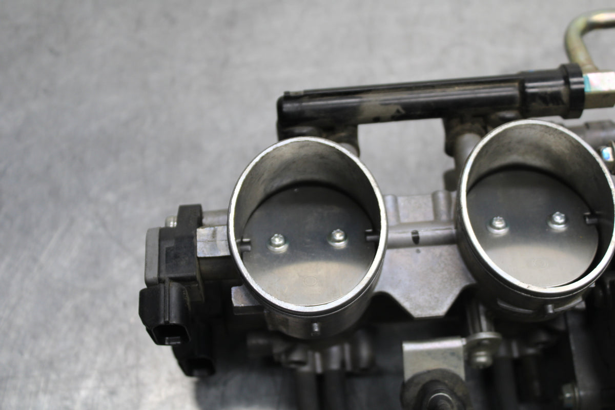 13-17 KAWASAKI NINJA ZX6R ZX636E MAIN FUEL INJECTORS / THROTTLE BODIES BB735