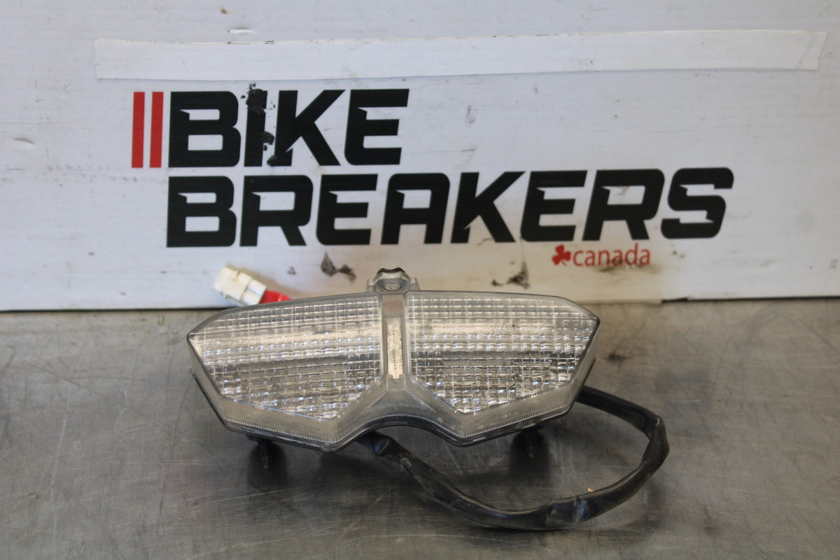 03-04 YAMAHA YZF R6 REAR TAIL TAILLIGHT BACK BRAKE LIGHT BB890