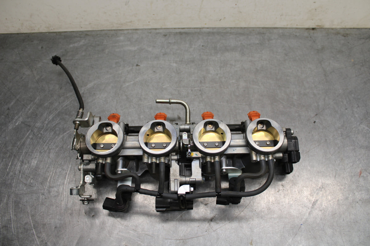 13-18 KAWASAKI NINJA ZX6R MAIN FUEL INJECTORS / THROTTLE BODIES BB130