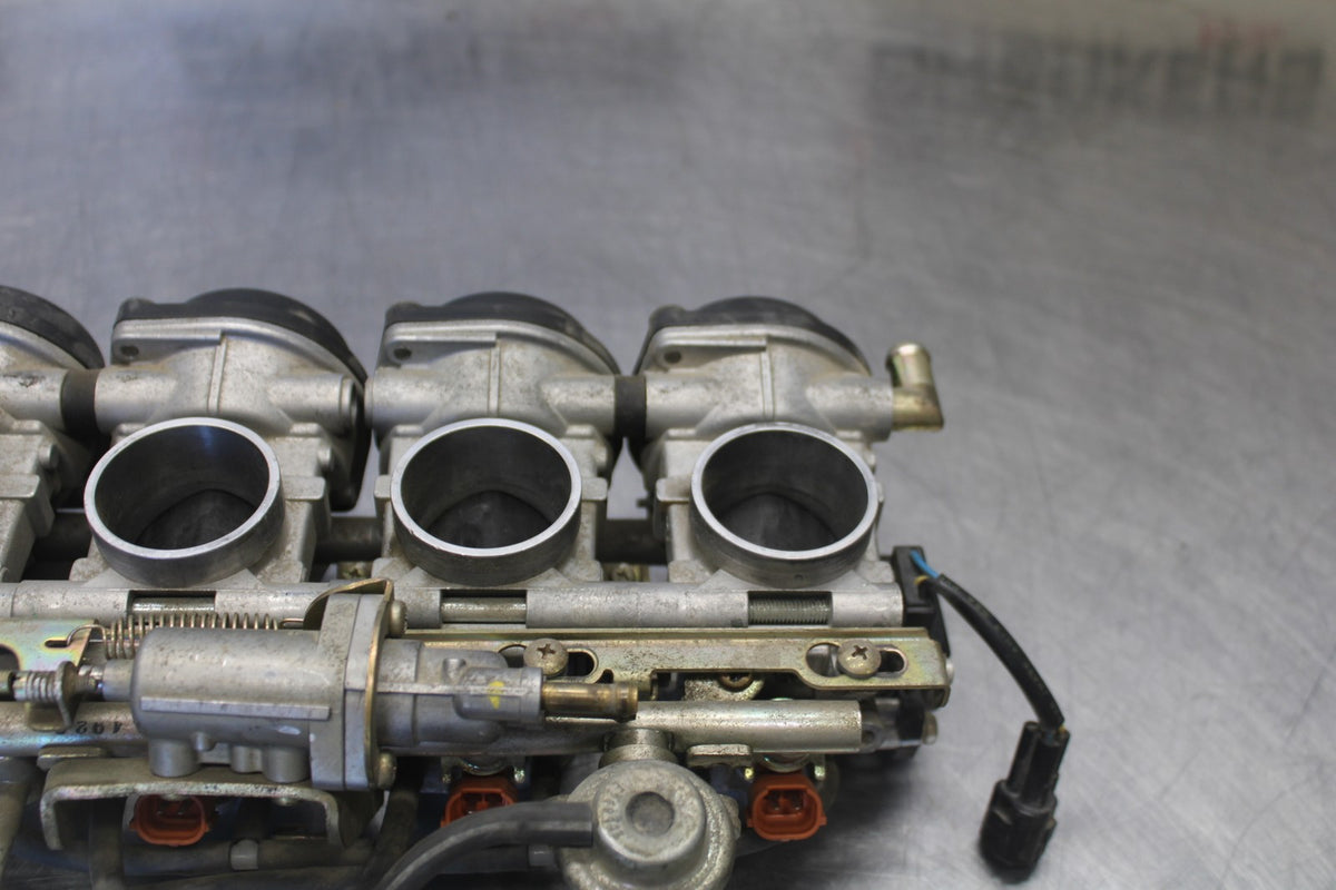 05 YAMAHA YZF R6 MAIN FUEL INJECTORS / THROTTLE BODIES BB894