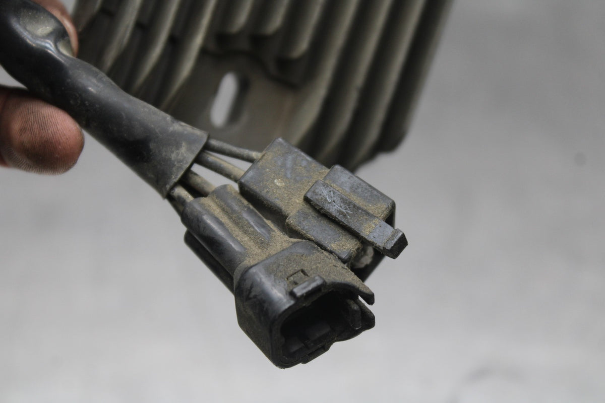 03 SUZUKI SV650 RECTIFIER VOLTAGE REGULATOR BB846