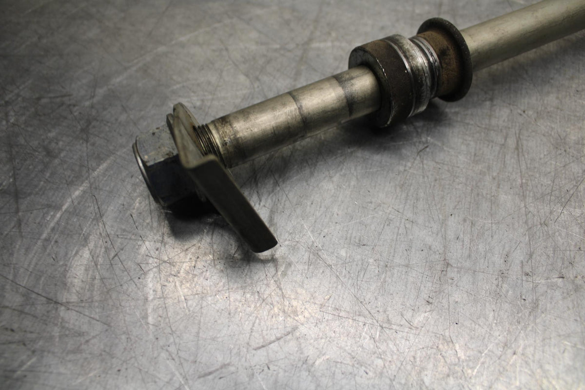 07-12 SUZUKI BANDIT GSF 650 F GSX650F REAR AXLE WHEEL RIM PIVOT BOLT AXEL  BB90