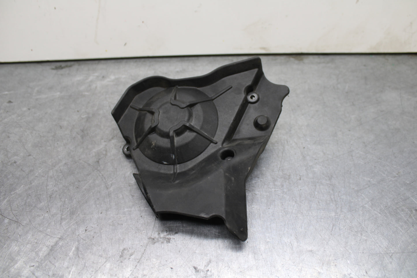 10-11 APRILIA RSV4 R ENGINE SPROCKET COVER BB120